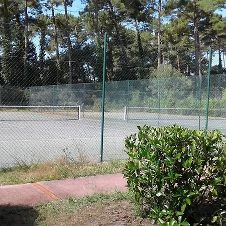 T2 Mabouya Avec Piscine Et Tennis Apartament